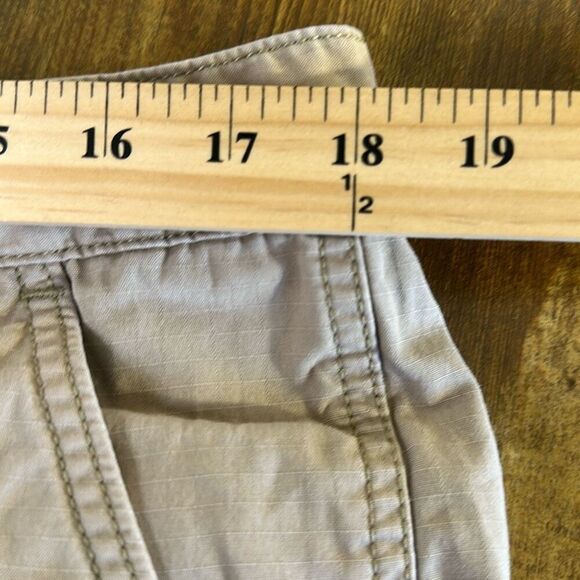 LEVI’S Mens Cargo Utility Shorts size 36 White Tab khaki Shorts - Picture 6 of 12